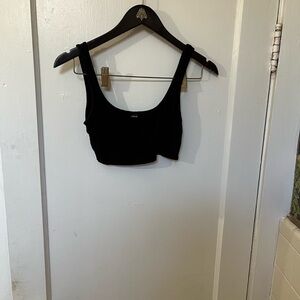 SHEIN Black Scoop Neck Crop Tank Top - Size S